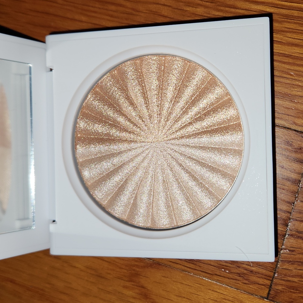 Ofra Cosmetics Milk & Cookies Highlighter